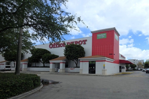 Facility photo: //images.sparefoot.com/medium/24454569da3941448bc.jpg