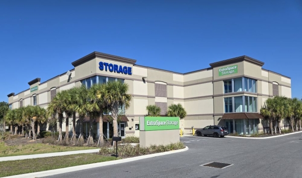 Storage Units at Extra Space Storage - 5188 - Orlando - 6205 W Colonial Dr - 6205 West Colonial Drive
