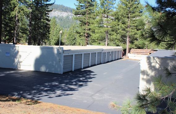 Facility photo: //images.sparefoot.com/medium/24459369bc0d28dd5b8.jpg