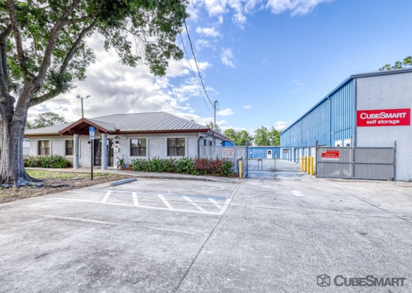 Storage Units at CubeSmart Self Storage - 440 Market Place