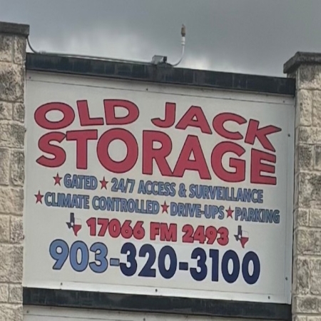 Facility photo: //images.sparefoot.com/medium/2446476a1b44020151b.jpg