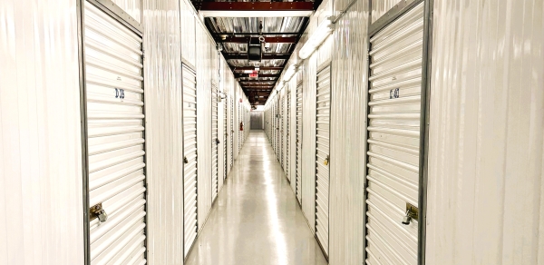 Facility photo: //images.sparefoot.com/medium/24465469cd76c474d09.jpg
