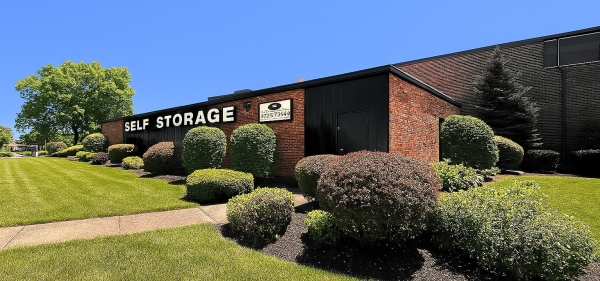 Facility photo: //images.sparefoot.com/medium/24465469cd76f58101e.jpg