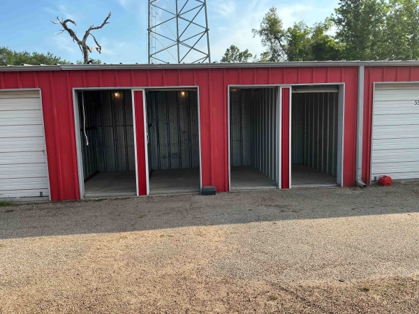 Facility photo: //images.sparefoot.com/medium/24465569f23693b7c07.jpeg