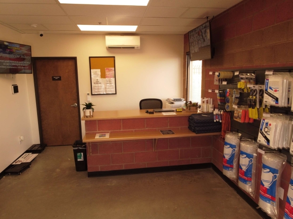 Facility photo: //images.sparefoot.com/medium/24465969f2915885196.jpg