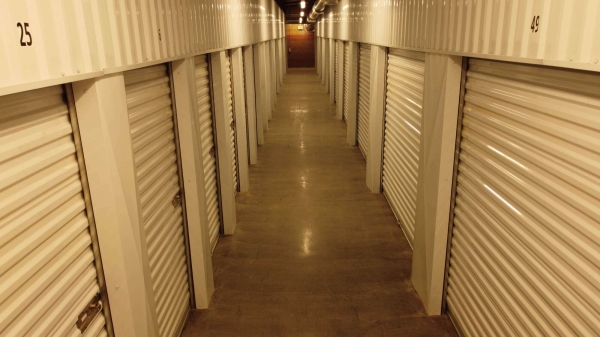 Facility photo: //images.sparefoot.com/medium/24465969f29159d8fe7.jpg