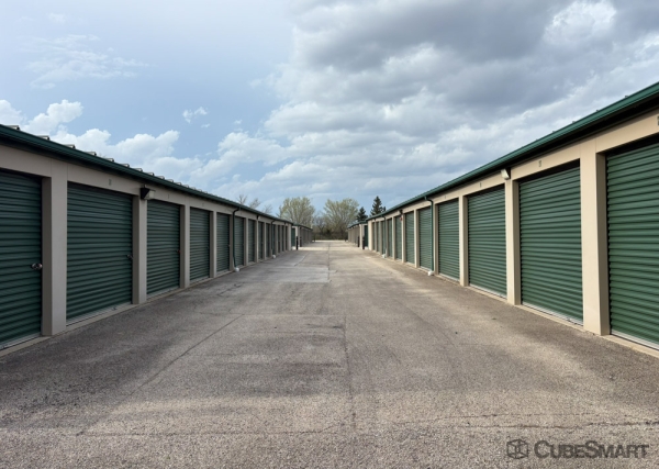 Facility photo: //images.sparefoot.com/medium/24469869e7255b08e73.jpg