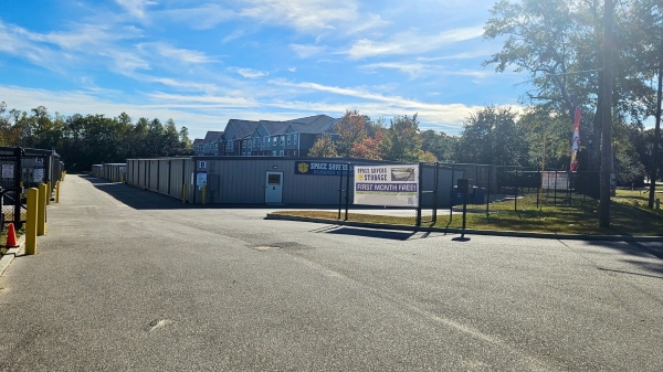 Facility photo: //images.sparefoot.com/medium/24470469d522609218d.jpeg