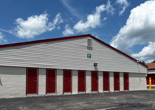 Facility photo: //images.sparefoot.com/medium/2447306a1961786543a.jpg