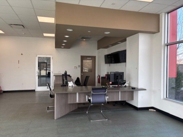 Facility photo: //images.sparefoot.com/medium/24473169c6724c38ce4.jpg