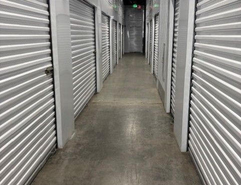 Facility photo: //images.sparefoot.com/medium/24473169c6724e16a87.jpg