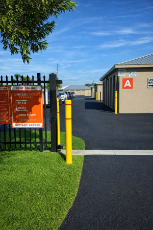 Facility photo: //images.sparefoot.com/medium/24473969d51e72930cd.png