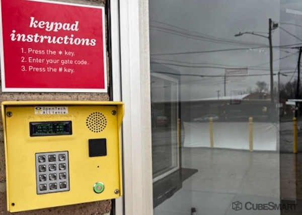 Facility photo: //images.sparefoot.com/medium/24475469f7067702ed5.jpg