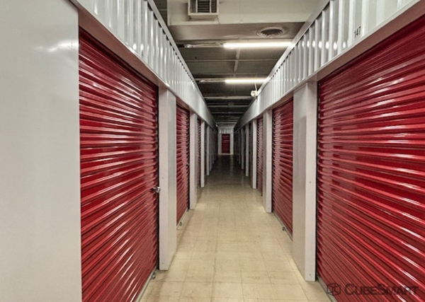 Facility photo: //images.sparefoot.com/medium/24475469fc56a0c598f.jpg