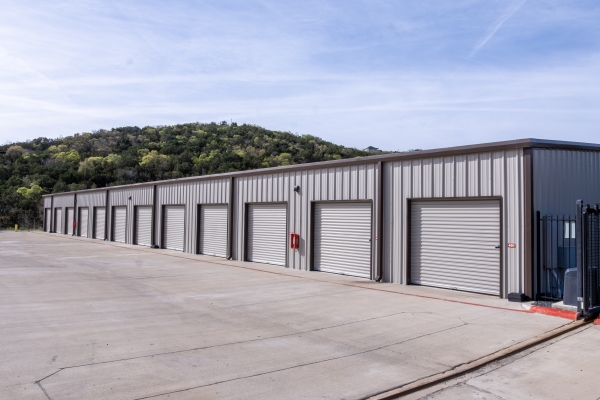Facility photo: //images.sparefoot.com/medium/2447586a246f2d3da09.jpg