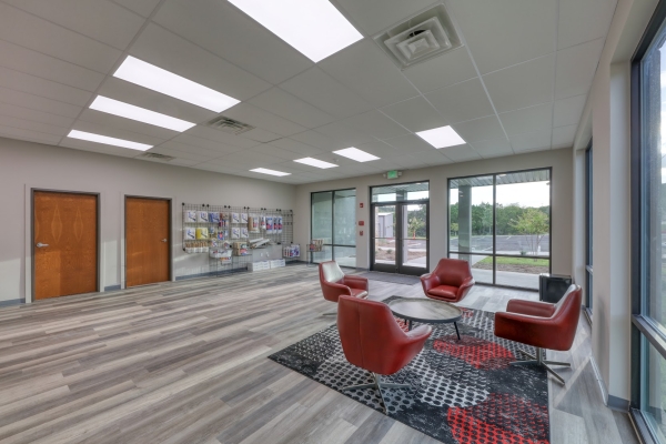 Facility photo: //images.sparefoot.com/medium/2447586a246f3de4cbf.jpg