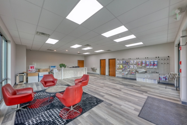 Facility photo: //images.sparefoot.com/medium/2447586a246f54cc91f.jpg