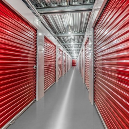 Facility photo: //images.sparefoot.com/medium/24476969e1389f26ba1.jpg