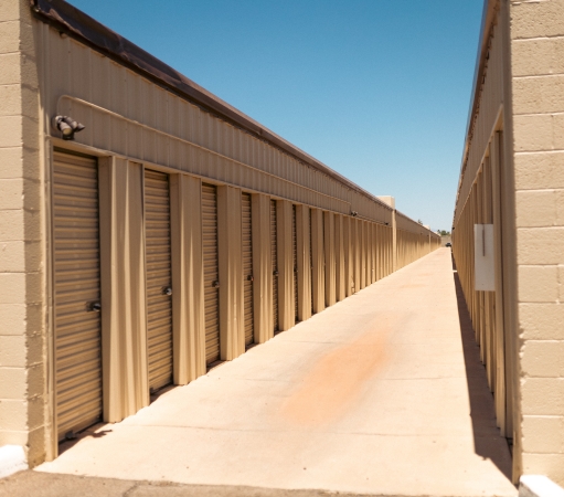 Facility photo: //images.sparefoot.com/medium/24477369dd5f5f4d888.jpg