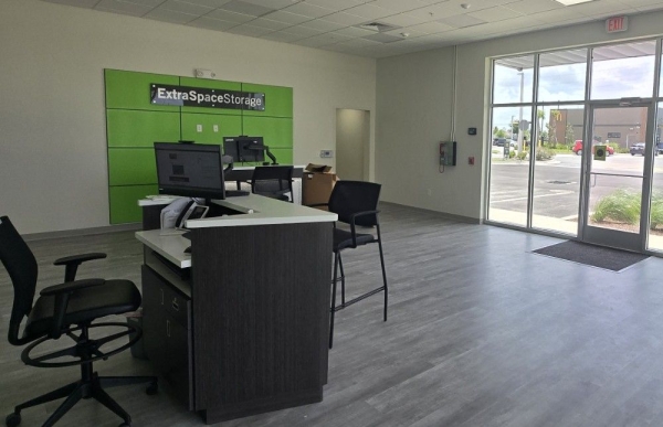 Facility photo: //images.sparefoot.com/medium/24477869da3932bbdc9.jpg