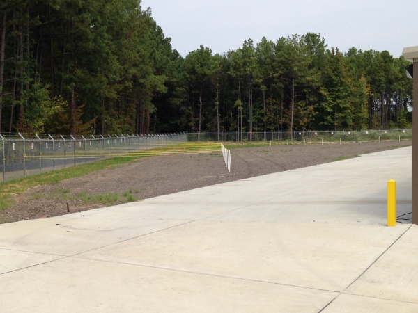 Facility photo: //images.sparefoot.com/medium/24479569d100949a327.jpg