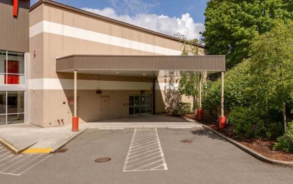 Facility photo: //images.sparefoot.com/medium/2448026a32e3e2594d8.jpg