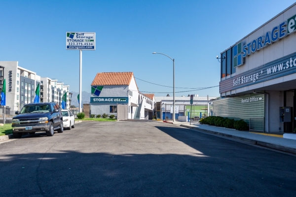 Facility photo: //images.sparefoot.com/medium/24481169d5180b4bc33.jpg