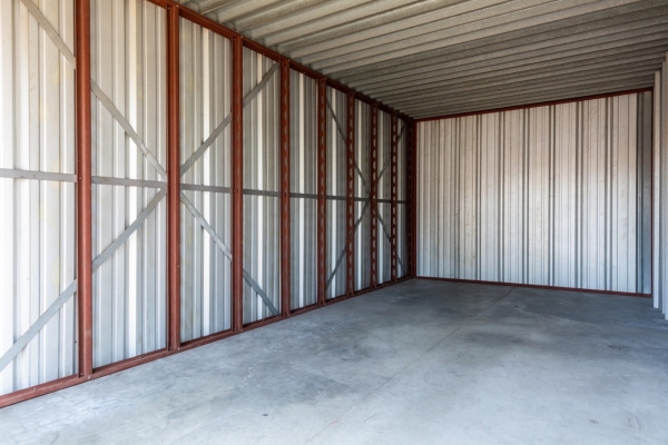 Facility photo: //images.sparefoot.com/medium/24481169d5180e92f17.jpg