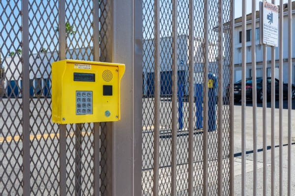 Facility photo: //images.sparefoot.com/medium/24481169d51815867db.jpg