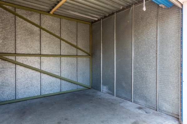 Facility photo: //images.sparefoot.com/medium/24481169d51819dfbd6.jpg