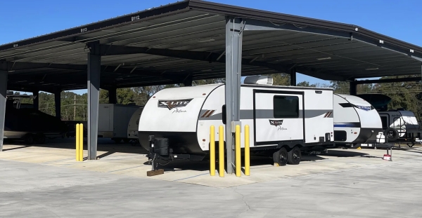 Facility photo: //images.sparefoot.com/medium/24484069d8df04b152b.jpg