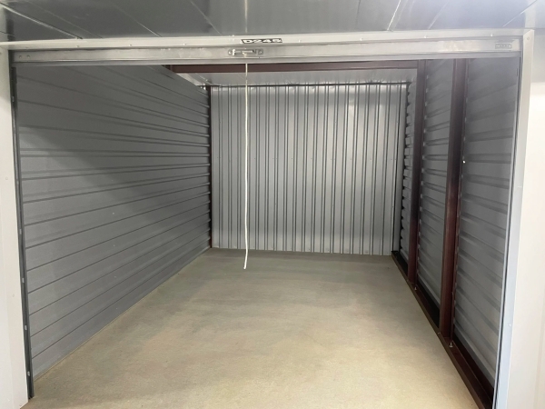 Facility photo: //images.sparefoot.com/medium/24484069d8df43949a5.jpg