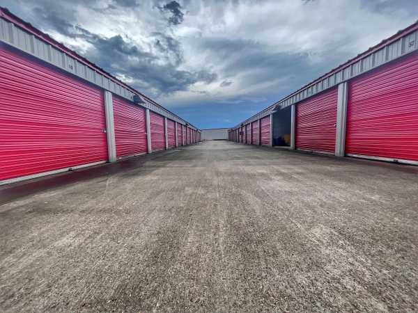 Facility photo: //images.sparefoot.com/medium/24485069d8507535569.jpg