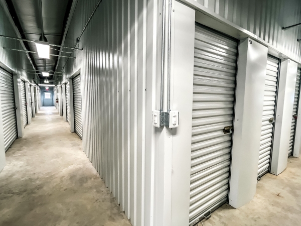 Facility photo: //images.sparefoot.com/medium/24485069d850e1c65c7.jpg