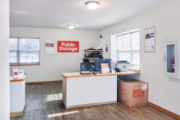 Facility photo: //images.sparefoot.com/medium/24486169e3838499507.jpg