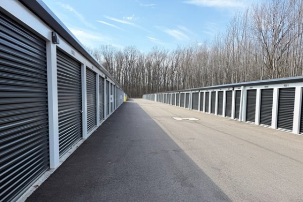 Facility photo: //images.sparefoot.com/medium/24486269e62726723b8.jpg