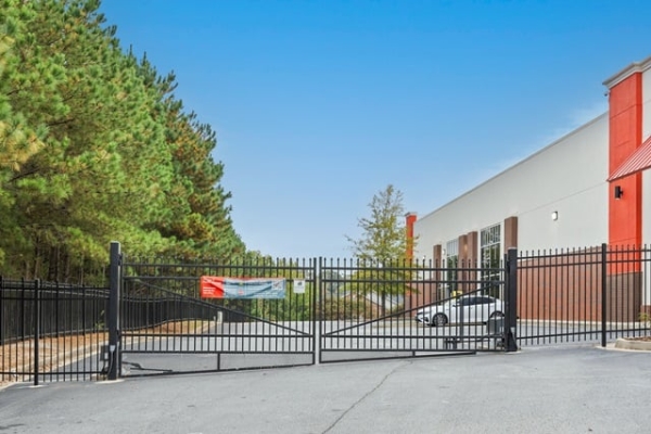 Facility photo: //images.sparefoot.com/medium/24486669de3dbbd1d79.jpg