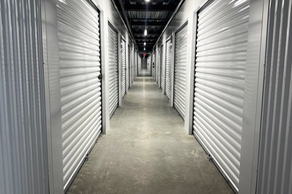 Facility photo: //images.sparefoot.com/medium/24487669e627545e0c9.jpg