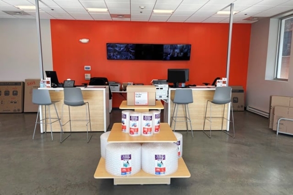 Facility photo: //images.sparefoot.com/medium/24488169e4d5f39e889.jpg