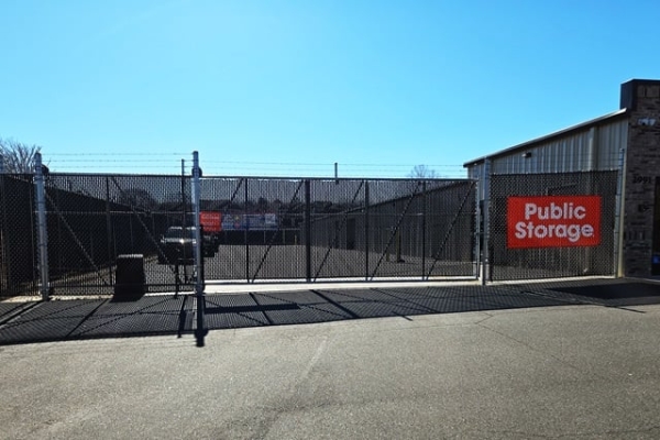 Facility photo: //images.sparefoot.com/medium/24488769f4a875138f6.jpg