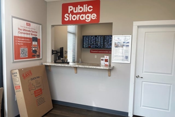 Facility photo: //images.sparefoot.com/medium/24488869e0e92b7a52a.jpg