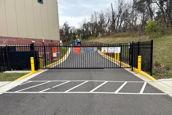 Facility photo: //images.sparefoot.com/medium/24489369e2337f60706.jpg