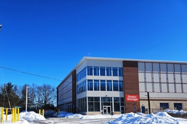 Facility photo: //images.sparefoot.com/medium/24489569e383ee76d22.jpg