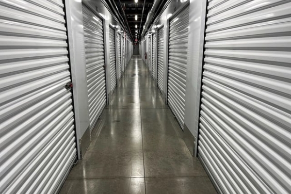 Facility photo: //images.sparefoot.com/medium/24490069e384c753ffc.jpg