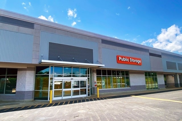 Facility photo: //images.sparefoot.com/medium/24491269e4d5b9d0d7c.jpg