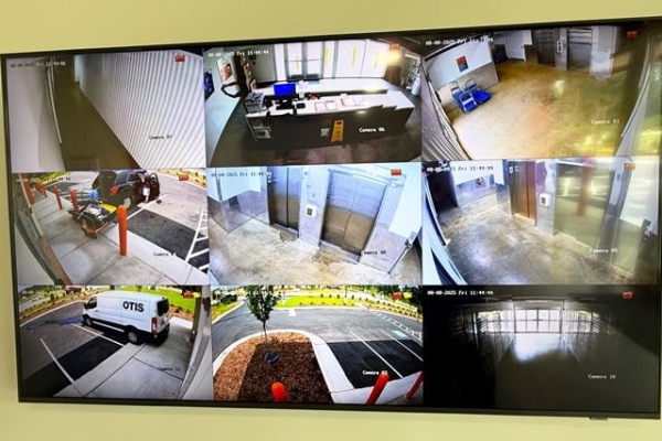 Facility photo: //images.sparefoot.com/medium/24492969e62865d021f.jpg