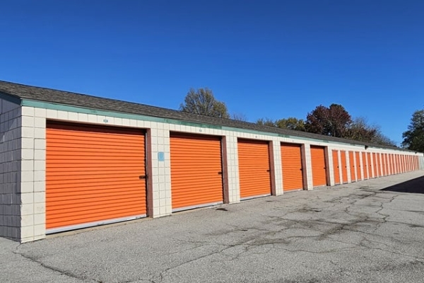 Facility photo: //images.sparefoot.com/medium/24494169e2355f50466.jpg