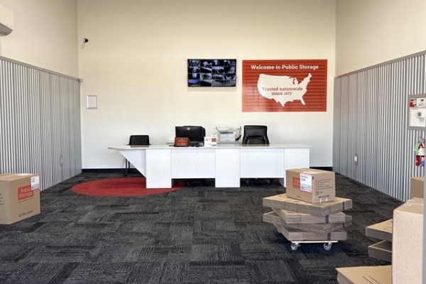 Facility photo: //images.sparefoot.com/medium/24495669e62b1aea842.jpg