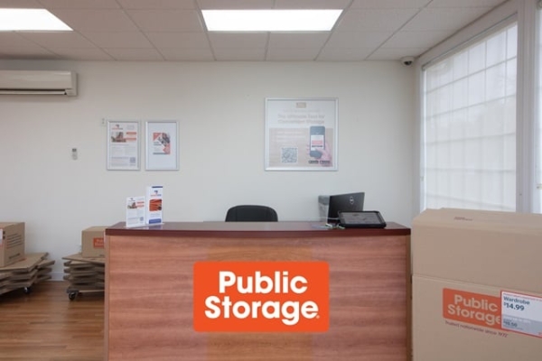 Facility photo: //images.sparefoot.com/medium/24496769e386e0ec4ad.jpg