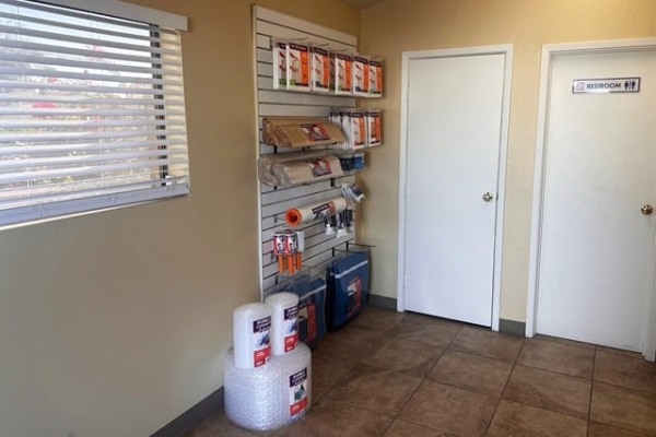 Facility photo: //images.sparefoot.com/medium/24501869dcf25f5f694.jpg